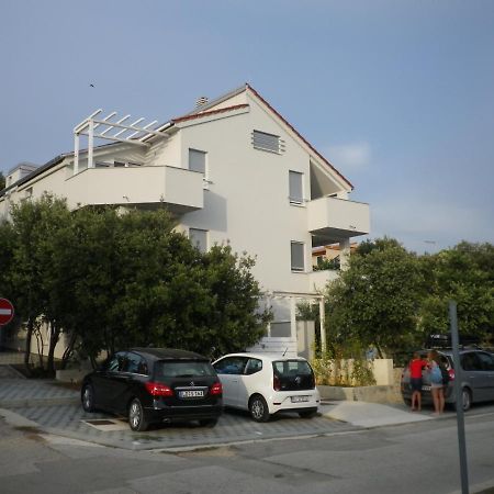 Apartment Lavanda Mandre Exterior photo